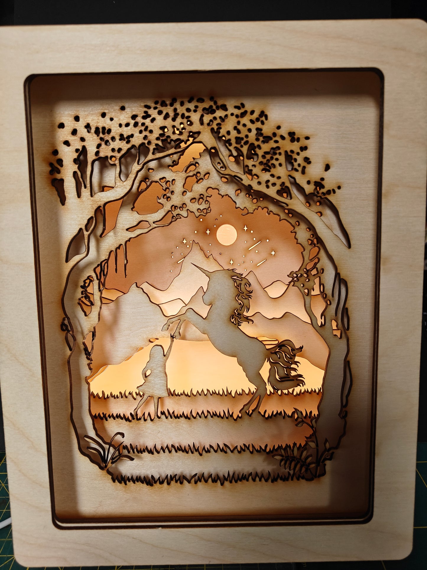 Light-Box Unicorn